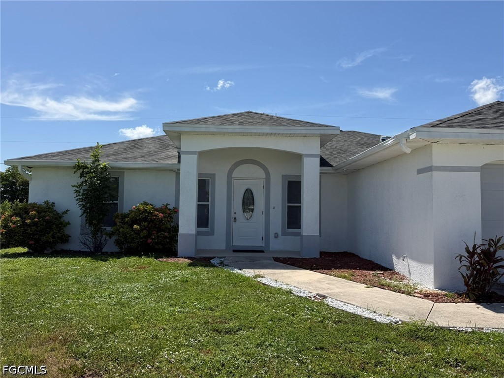 3 Bed SingleFamilyResidence for Sale in Cape Coral, photo 2