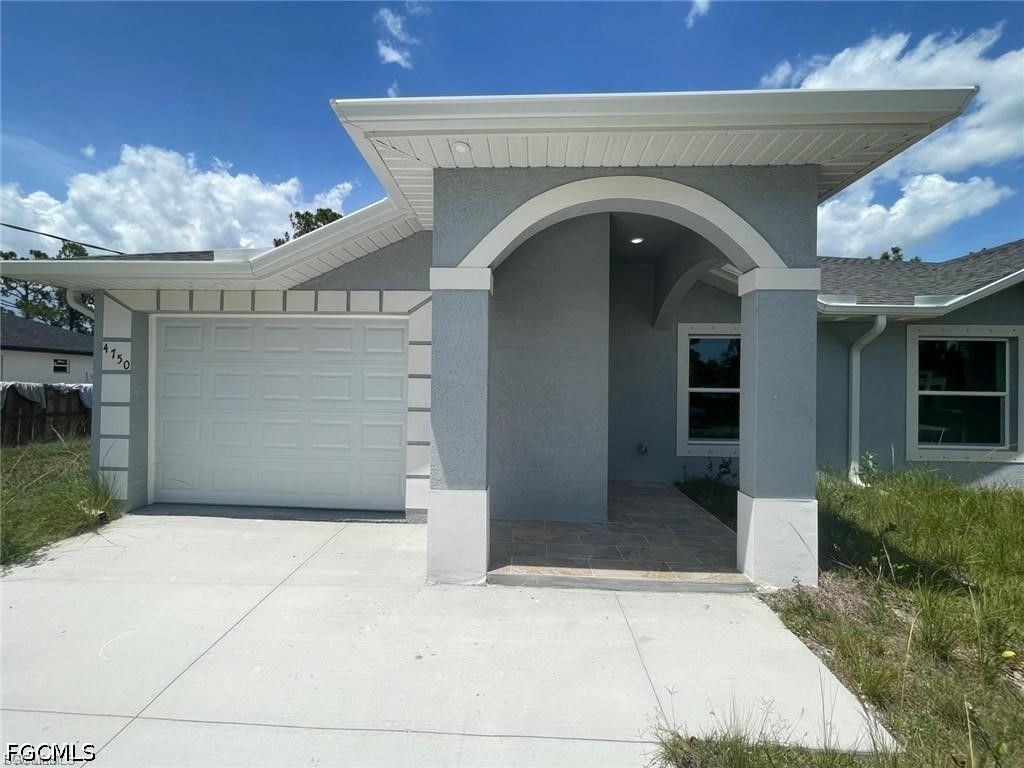 6 Bed Duplex for Sale in Lehigh Acres, photo 2