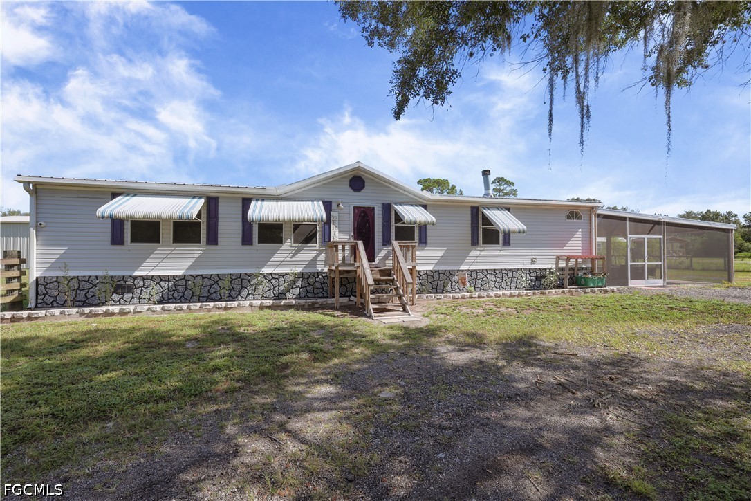 3 Bed SingleFamilyResidence for Sale in Labelle, photo 2