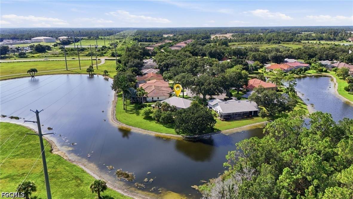 4 Bed Pool Home for Sale in Pinewood Lakes, photo 2