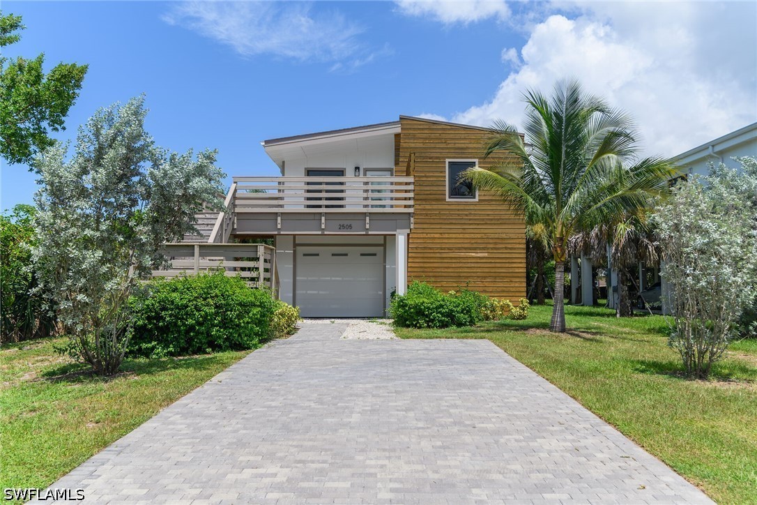 3 Bed SingleFamilyResidence for Sale in Naples, photo 2