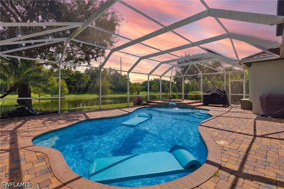 5 Bed Pool Home for Sale in Stoneybrook, photo 2