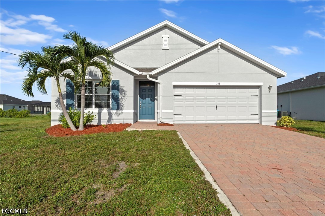 4 Bed SingleFamilyResidence for Sale in Cape Coral, photo 2