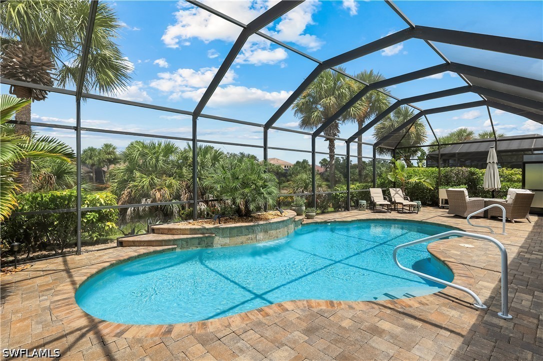3 Bed Pool Home for Sale in Madison Park, photo 2