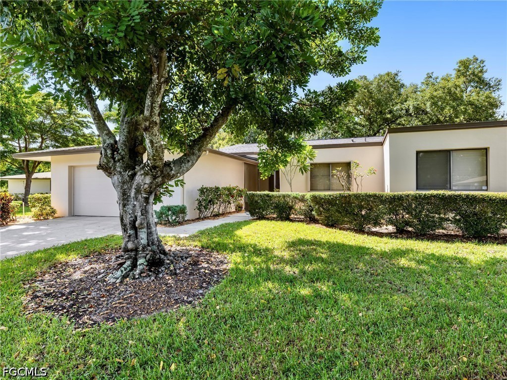 3 Bed Attached for Sale in Fort Myers, photo 2