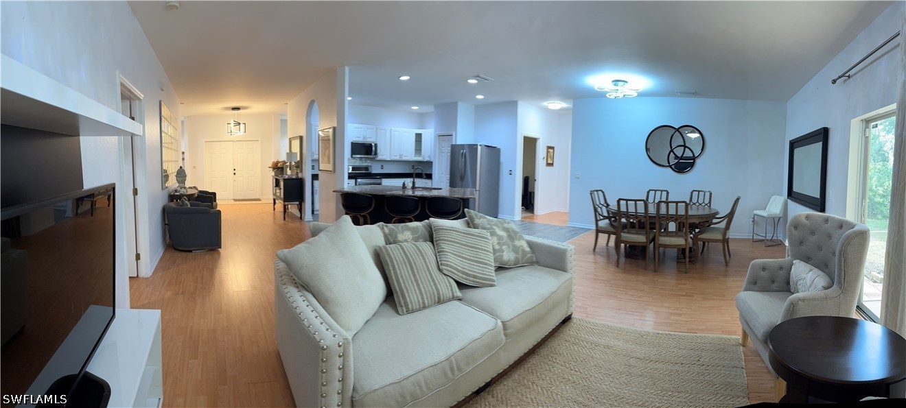 3 Bed SingleFamilyResidence for Sale in Lehigh Acres, photo 2
