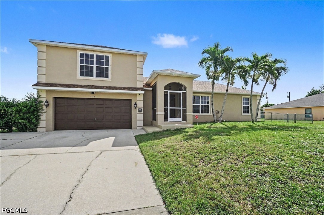 3 Bed Pool Home for Sale in Cape Coral, photo 2