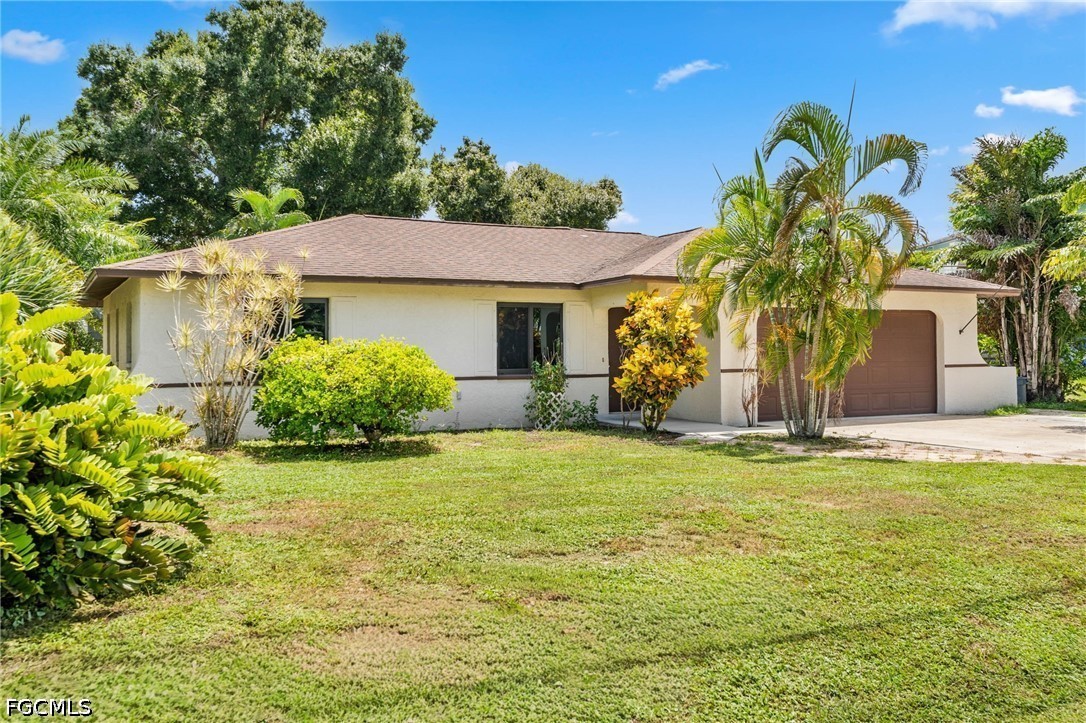 3 Bed SingleFamilyResidence for Sale in San Carlos Park, photo 2