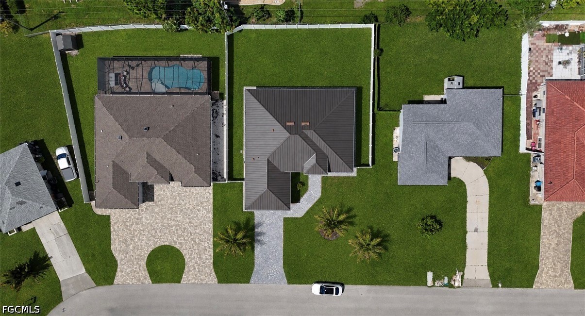 4 Bed SingleFamilyResidence for Sale in Cape Coral, photo 2