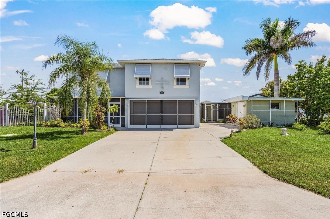 5 Bed SingleFamilyResidence for Sale in Lehigh Acres, photo 2