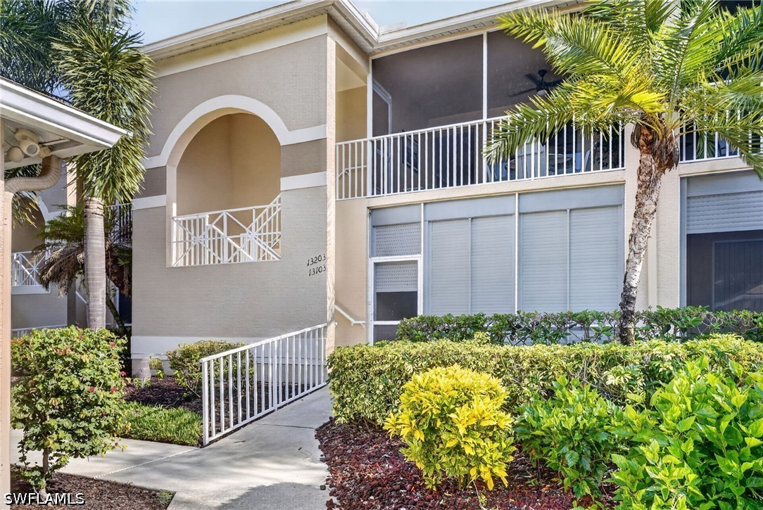 2 Bed Condominium for Sale in Bonita Springs, photo 2