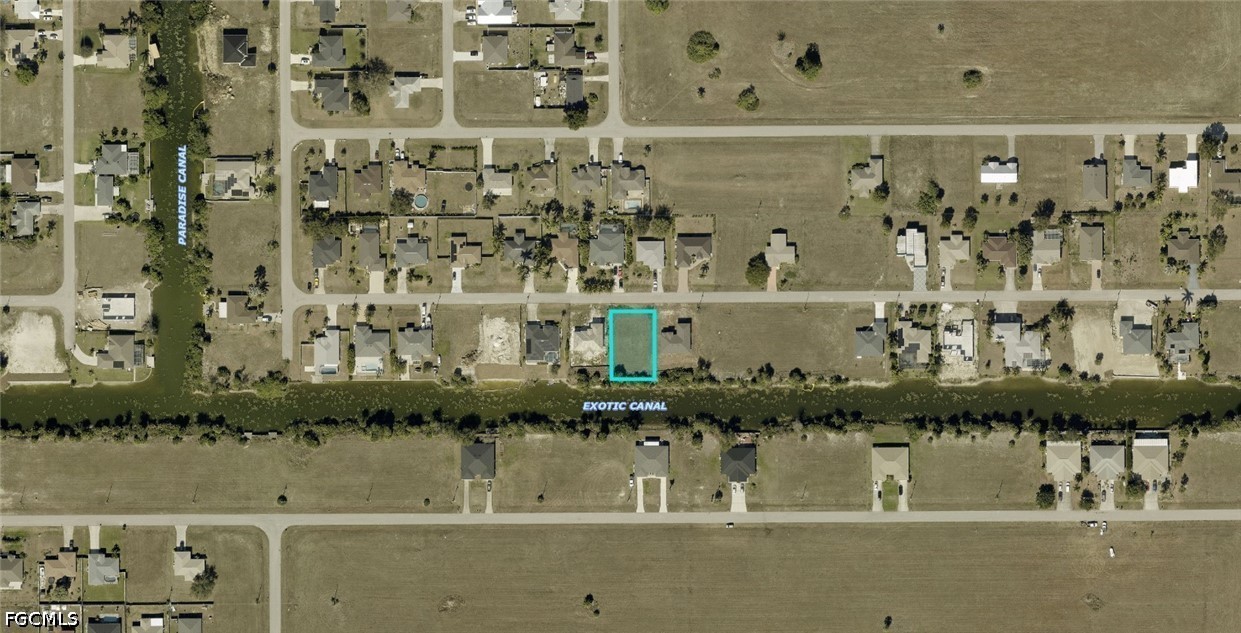 Waterfront Home for Sale in Cape Coral, photo 2