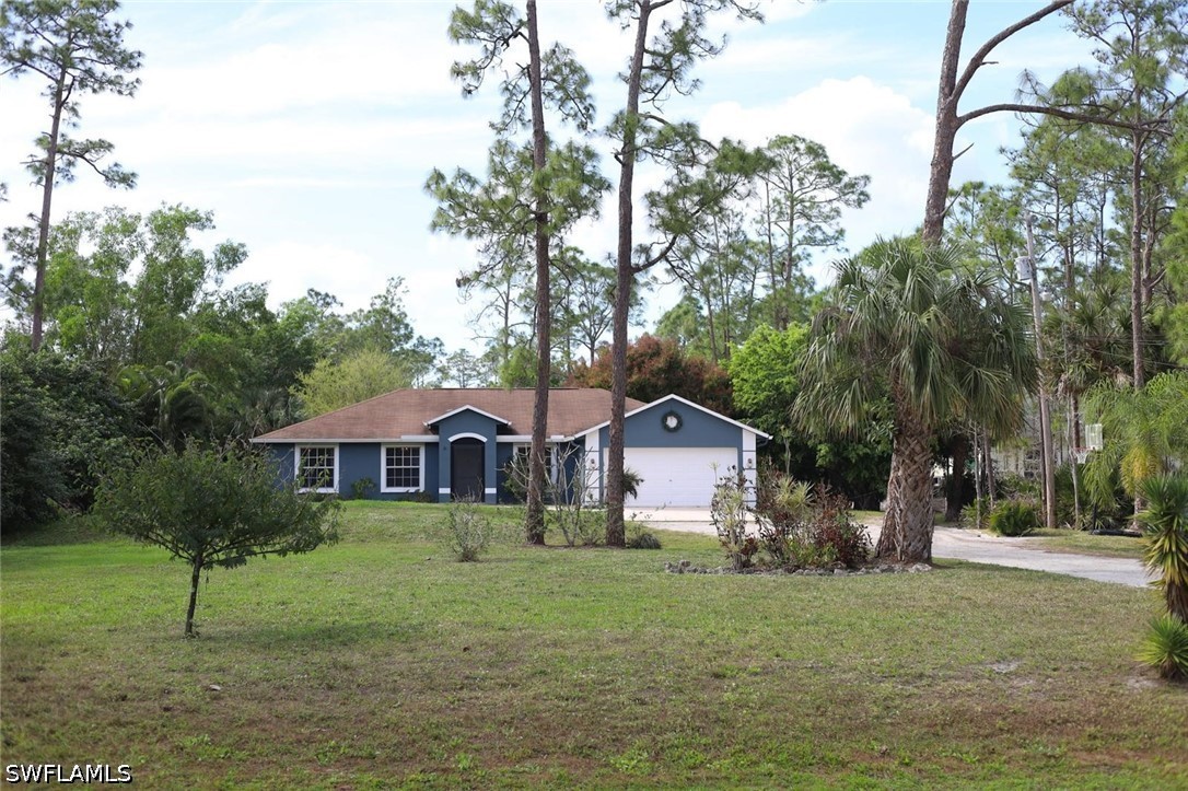 4 Bed Pool Home for Sale in Naples, photo 2