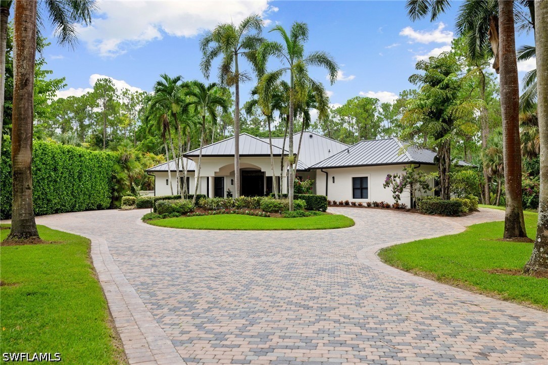 4 Bed Pool Home for Sale in Logan Woods, photo 2