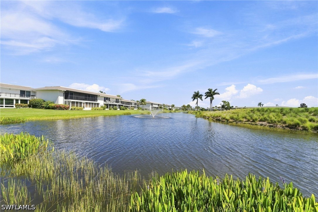 2 Bed Waterfront Home for Sale in Naples, photo 2