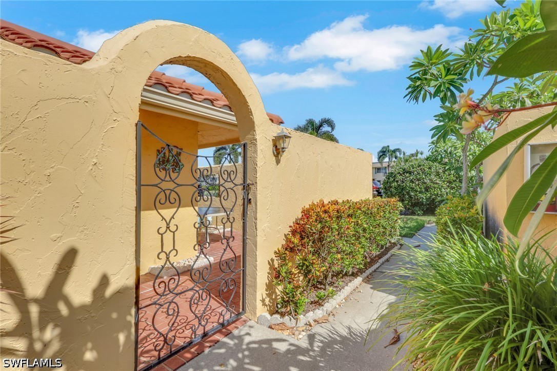 2 Bed Attached for Sale in Glades Country Club, photo 2
