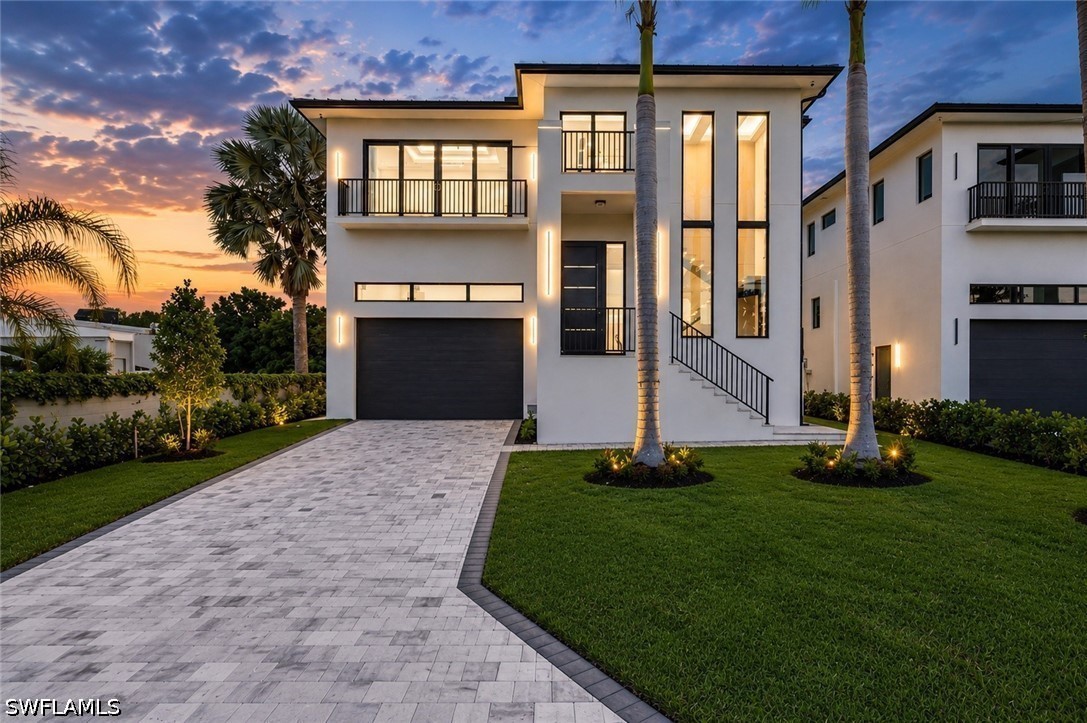 4 Bed Pool Home for Sale in Demere Landing, photo 2