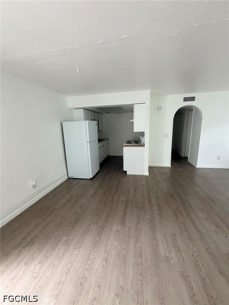 2 Bed Condominium for Sale in Fort Myers, photo 2