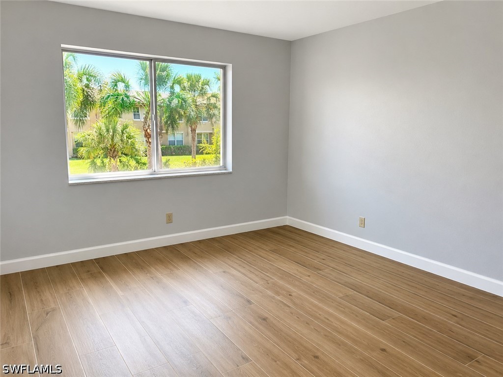 2 Bed Condominium for Sale in Winterpark, photo 2