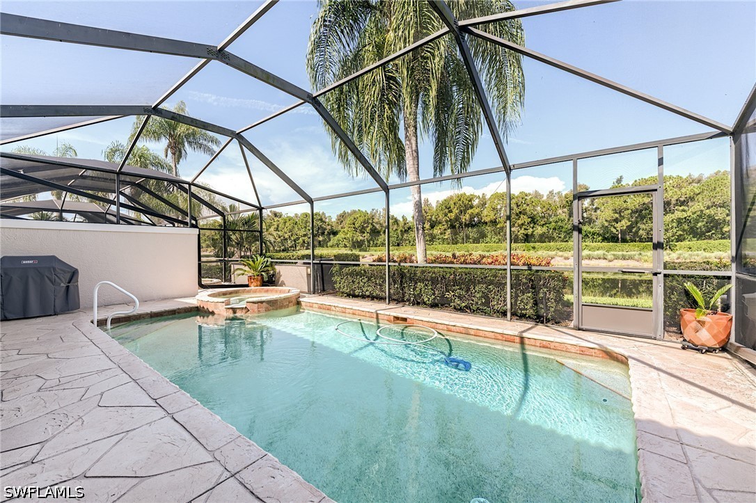 2 Bed Pool Home for Sale in Coral Cove, photo 2