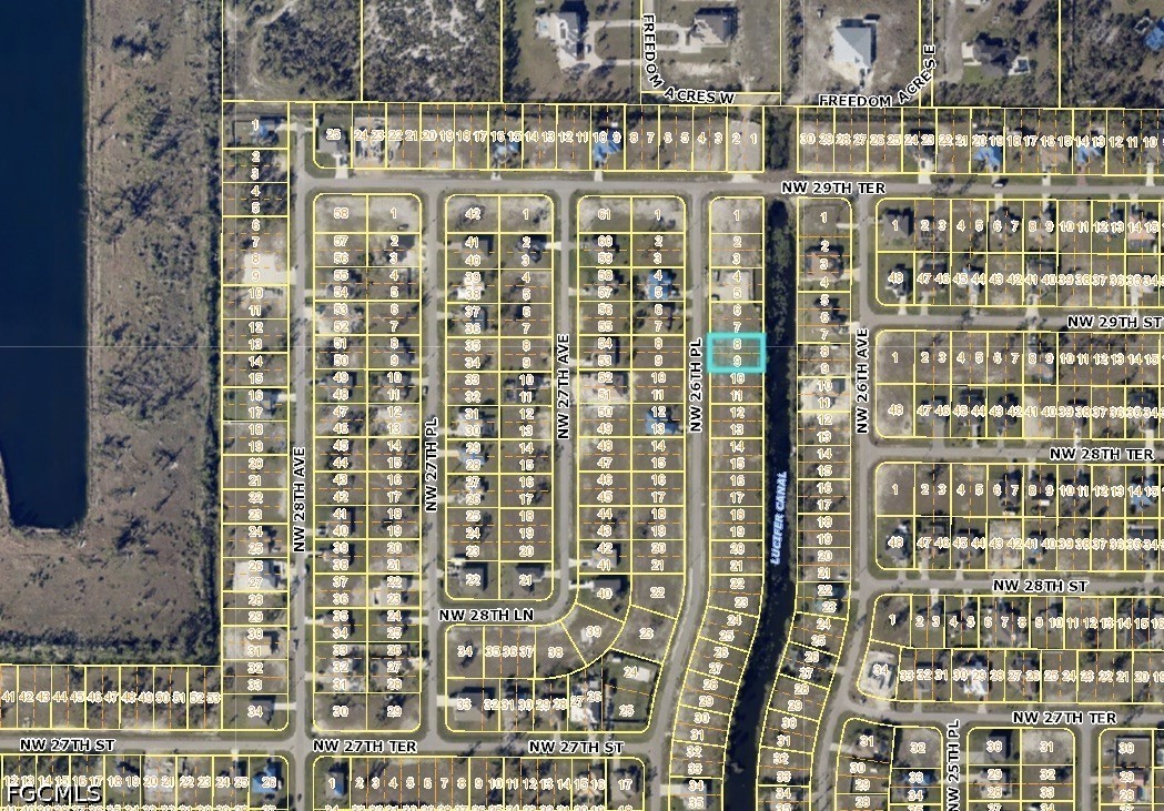 Waterfront Home for Sale in Cape Coral, photo 2