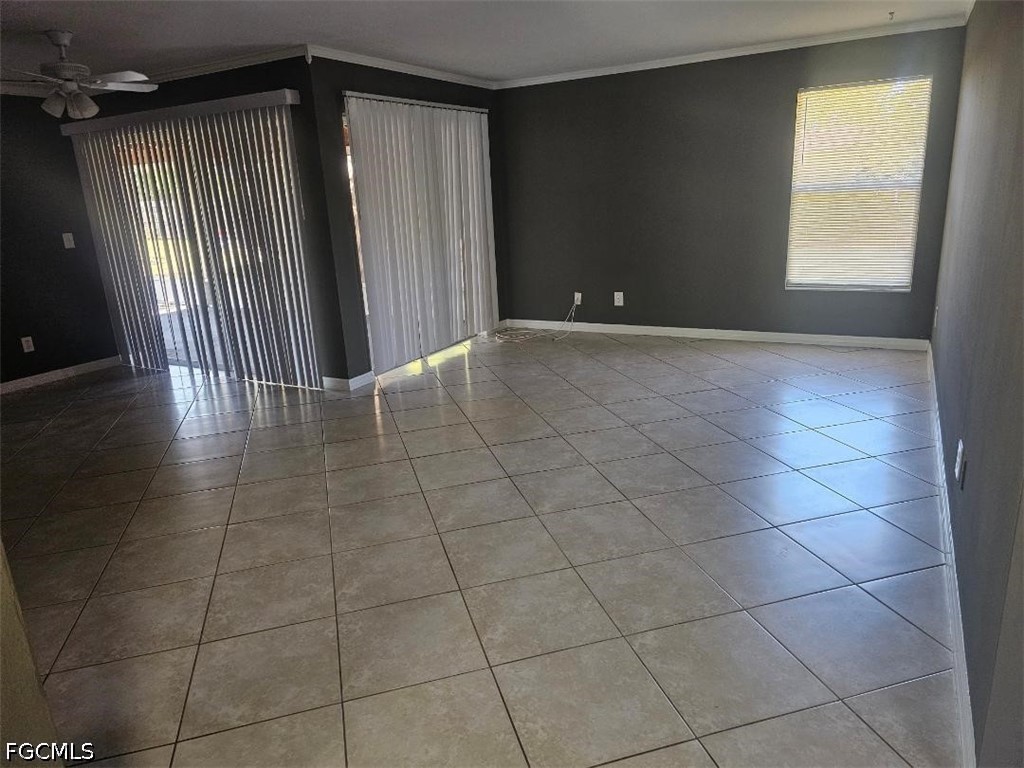3 Bed SingleFamilyResidence for Sale in Cape Coral, photo 2