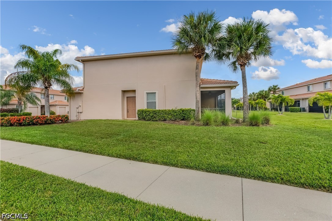 3 Bed Townhouse for Sale in Fort Myers, photo 2