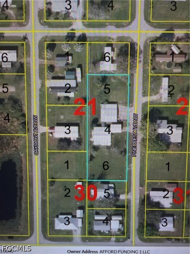 2 Bed Pool Home for Sale in Moore Haven, photo 2