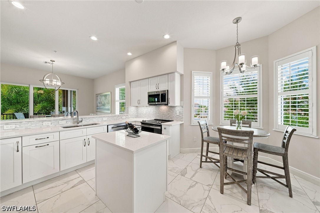 3 Bed Condominium for Sale in Vista Pointe, photo 2