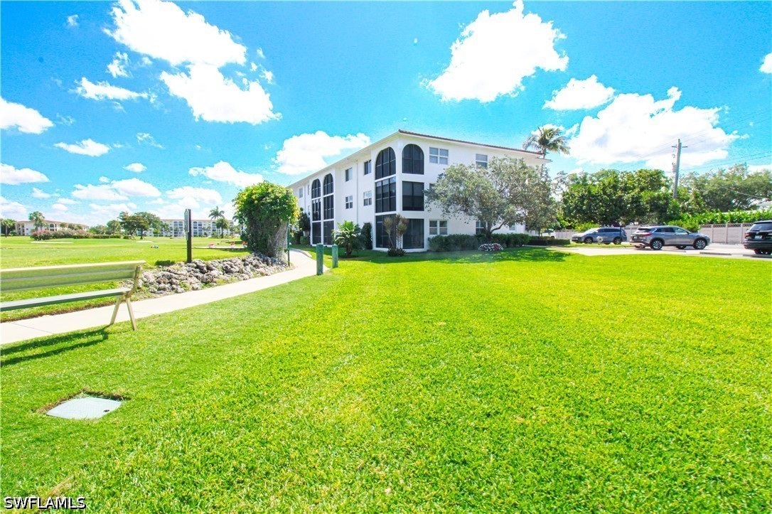 2 Bed Waterfront Home for Sale in Naples, photo 2