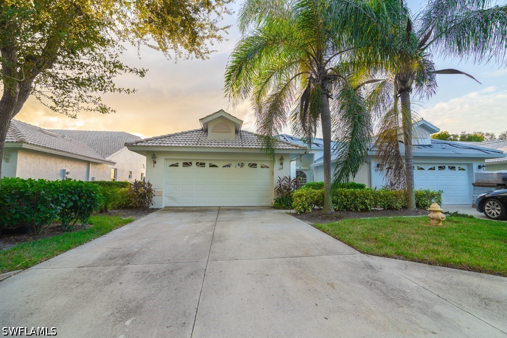 2 Bed Pool Home for Sale in Marker Lake Villas, photo 2