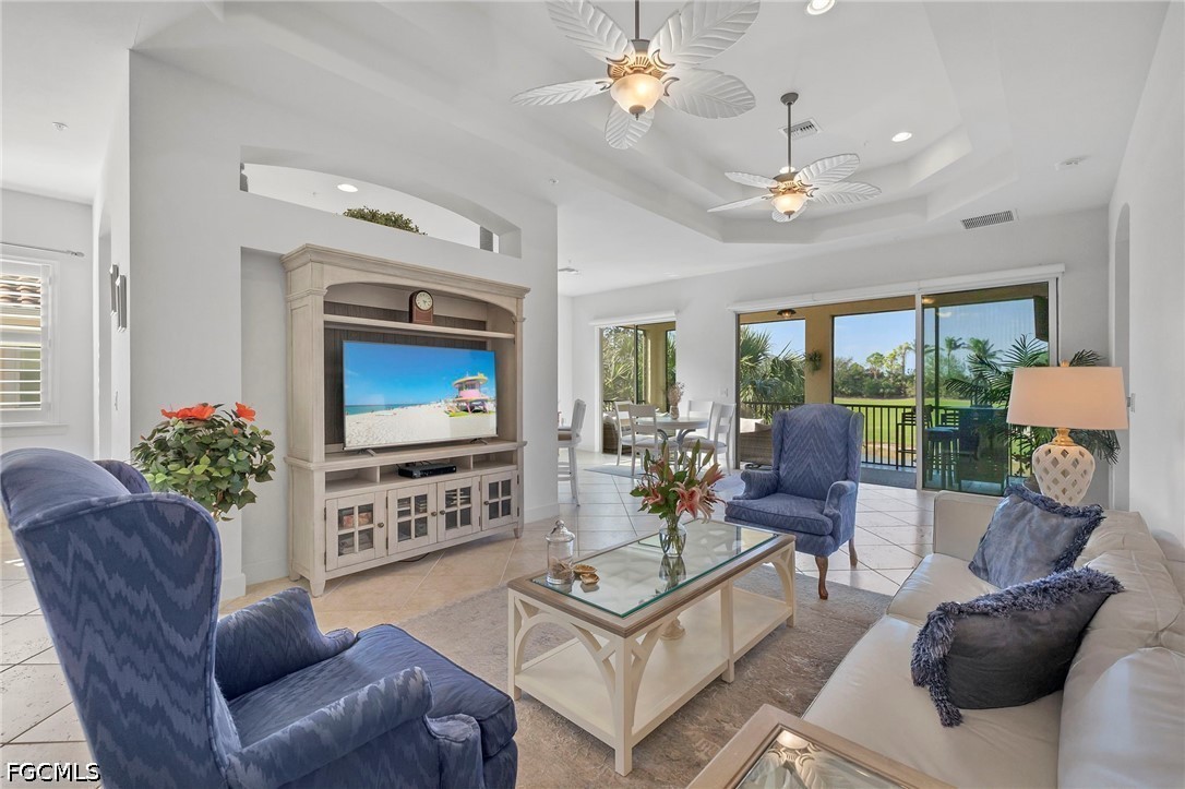 3 Bed Condominium for Sale in Somerset, photo 2