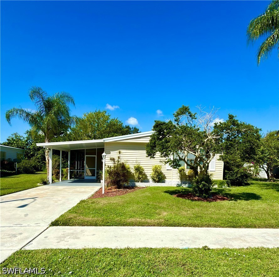 2 Bed ManufacturedHome for Sale in Naples, photo 2