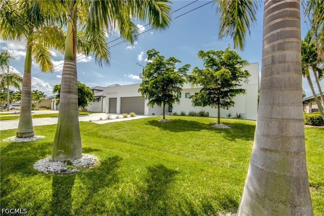 4 Bed Pool Home for Sale in Cape Coral, photo 2