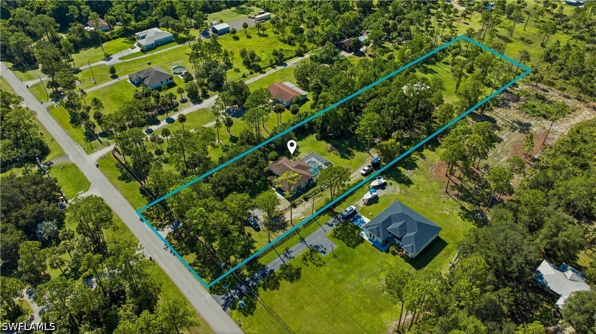 3 Bed Pool Home for Sale in Naples, photo 2
