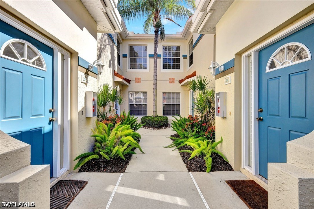 2 Bed Waterfront Home for Sale in Estero, photo 2