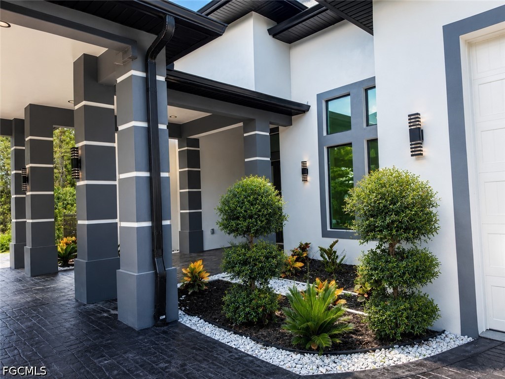 4 Bed SingleFamilyResidence for Sale in Lehigh Acres, photo 2