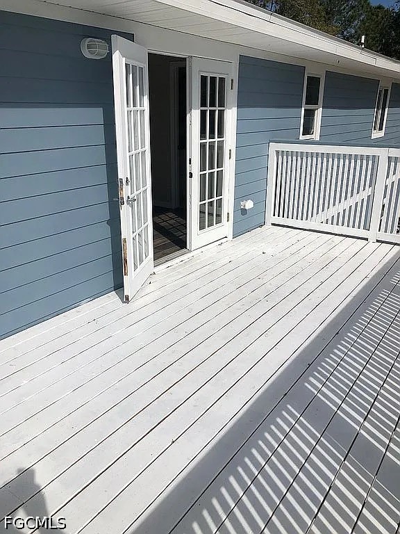 4 Bed SingleFamilyResidence for Sale in Harbor Heights, photo 2