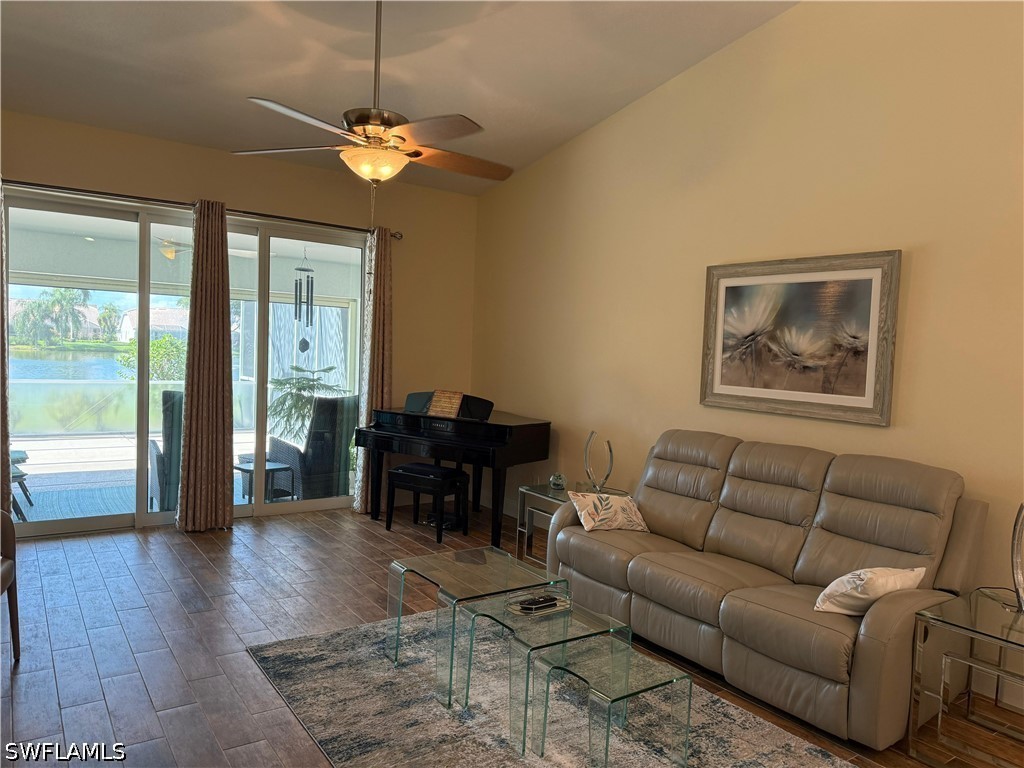 3 Bed Waterfront Home for Sale in Naples, photo 2