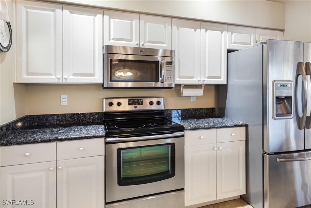 3 Bed Pool Home for Sale in Naples, photo 11