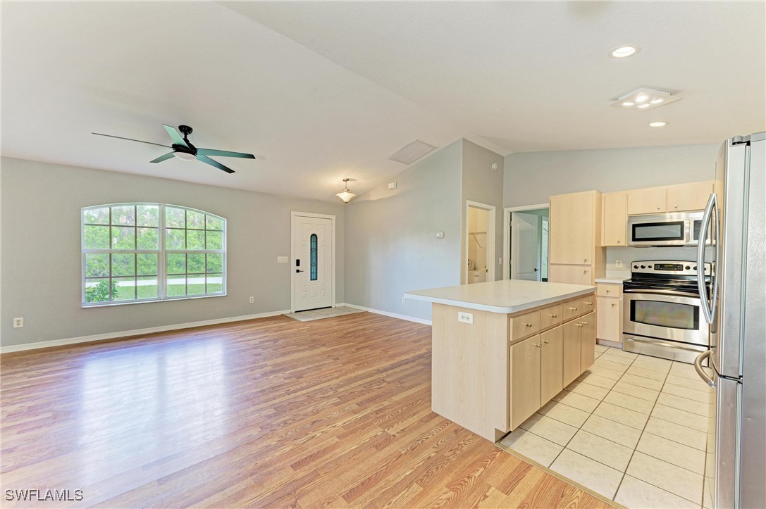 3 Bed SingleFamilyResidence for Sale in North Port, photo 11