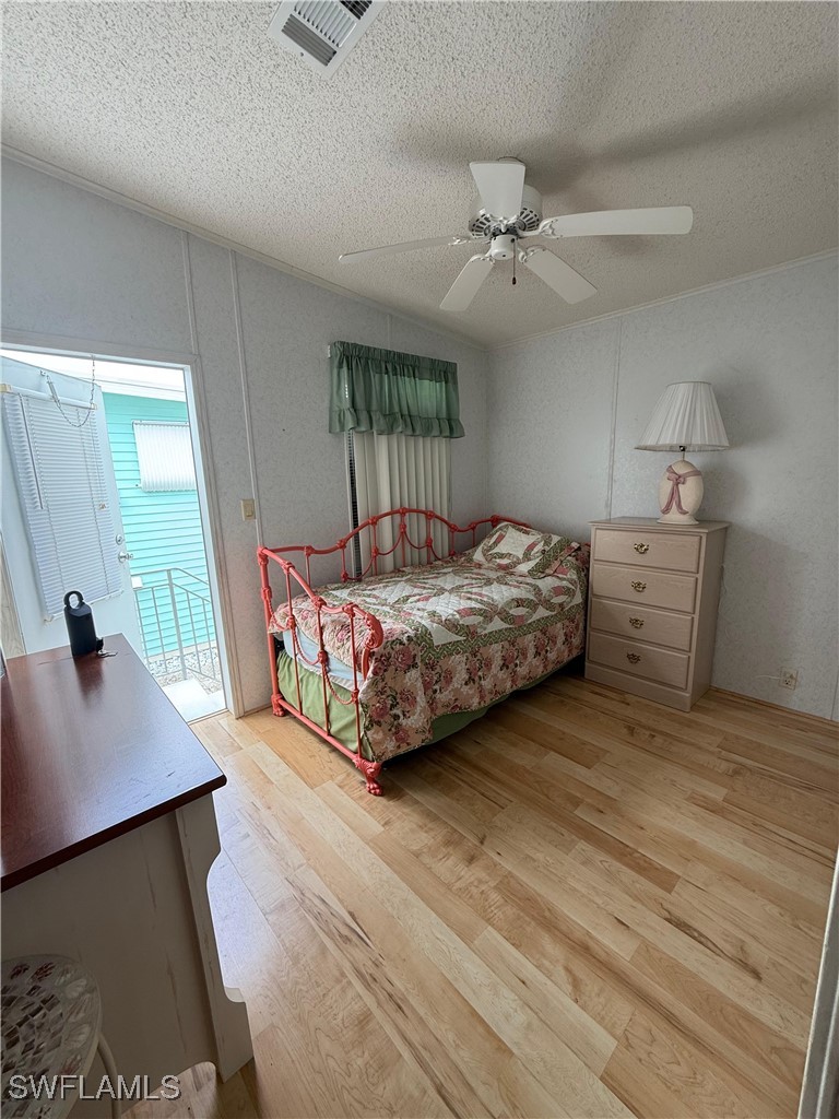 2 Bed ManufacturedHome for Sale in North Fort Myers, photo 11