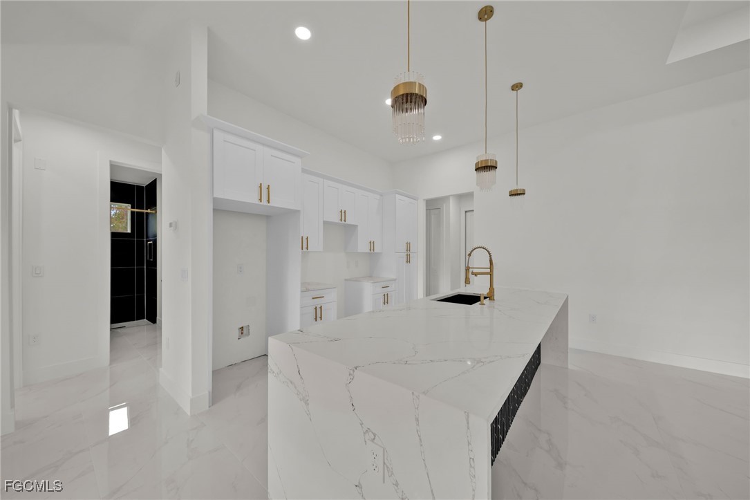 4 Bed SingleFamilyResidence for Sale in Lehigh Acres, photo 11