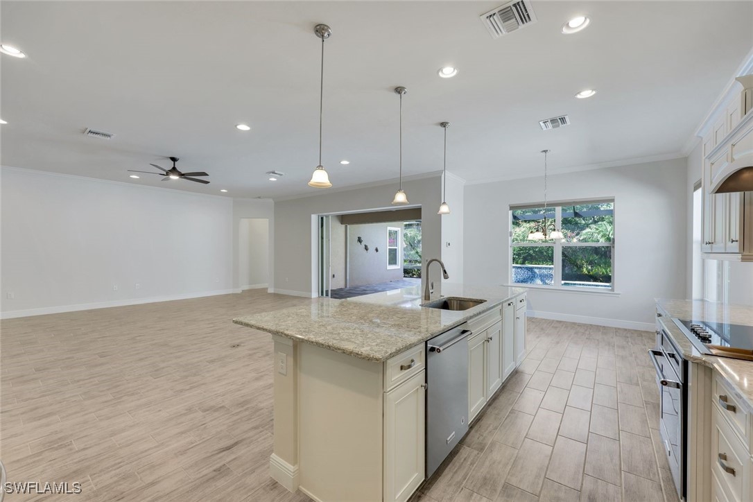 4 Bed Pool Home for Sale in Compass Landing, photo 11