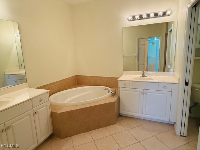 2 Bed Condominium for Sale in Naples, photo 11