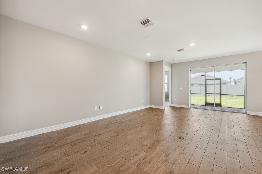 3 Bed SingleFamilyResidence for Sale in Palmetto Landing, photo 11