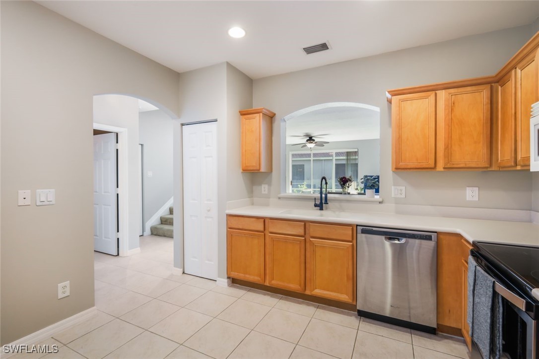 3 Bed Townhouse for Sale in Colonnade At Forum, photo 11