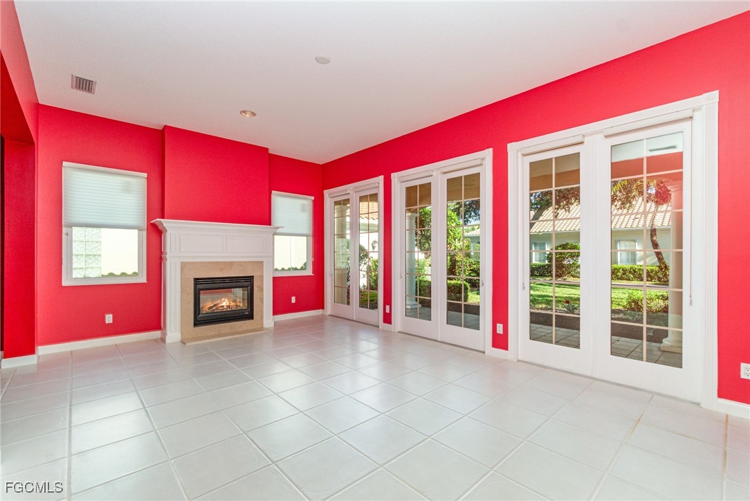 4 Bed Pool Home for Sale in Island Walk, photo 11