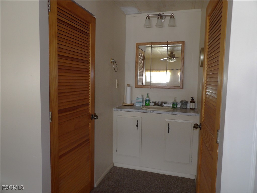2 Bed ManufacturedHome for Sale in North Fort Myers, photo 11