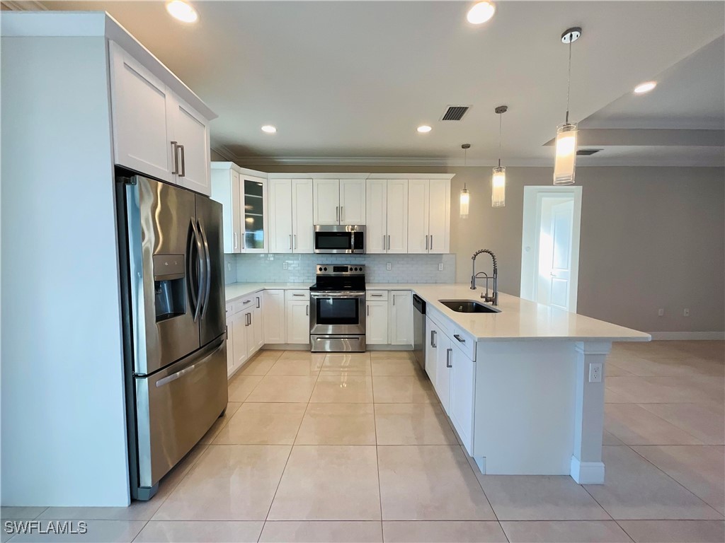 3 Bed SingleFamilyResidence for Sale in Naples, photo 11